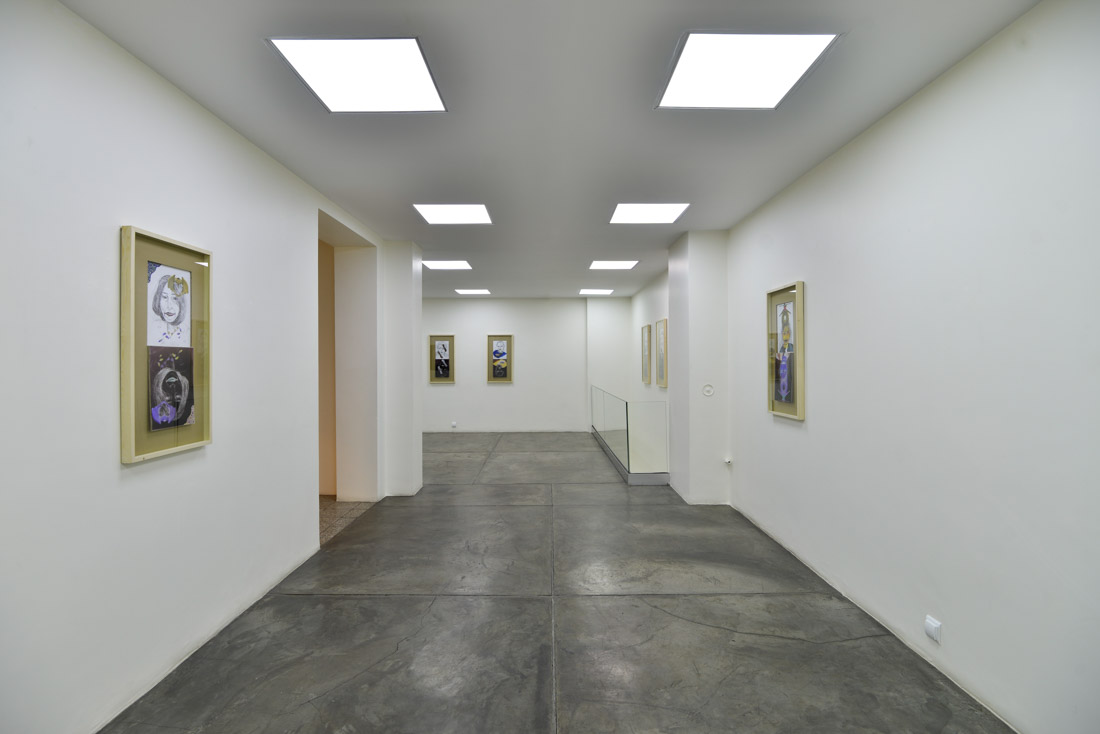 چیدمان آثار نقاش معاصر شیده تامی در گالری اُ